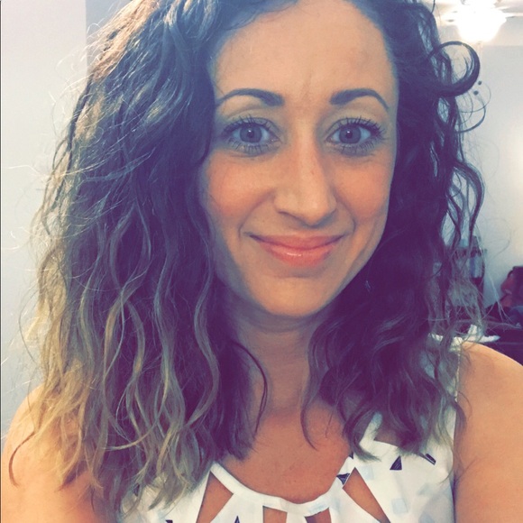 Meet your Posher, Rachel - Picture 4 of 4